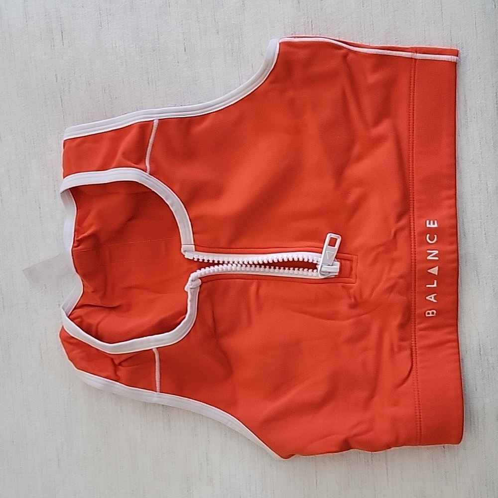 Women's sports bra